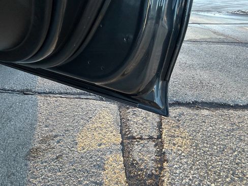 Used 2017 Chevrolet Malibu LT image 37