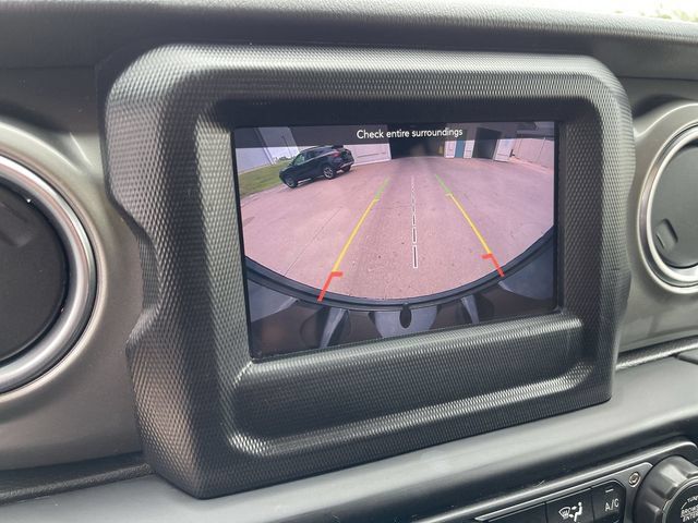 Used 2019 Jeep Wrangler Unlimited Sahara AWD/4WD image 21