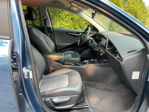 Certified 2023 Kia Niro Wind w/ Wind Preserve Package FWD image 21