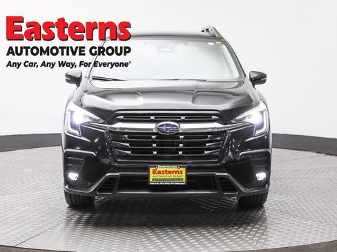 Used 2023 Subaru Ascent Limited image 2