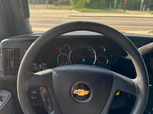Used 2019 Chevrolet Express 2500 w/ Driver Convenience Package RWD image 10