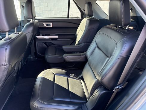 Used 2023 Ford Explorer XLT w/ Equipment Group 202A image 14