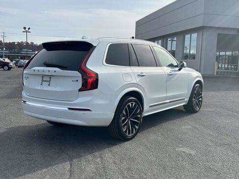 New 2026 Volvo XC90 B6 Ultra image 3