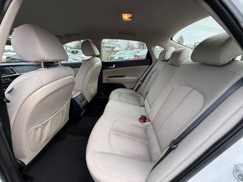 Used 2016 Kia Optima LX w/ LX Convenience Package image 17