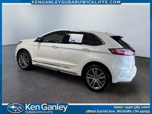 Used 2019 Ford Edge Titanium w/ Equipment Group 301A AWD/4WD image 3