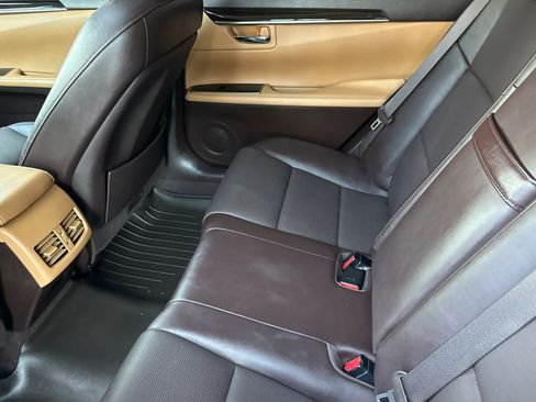 Used 2018 Lexus ES 350 w/ Navigation System Package FWD image 24