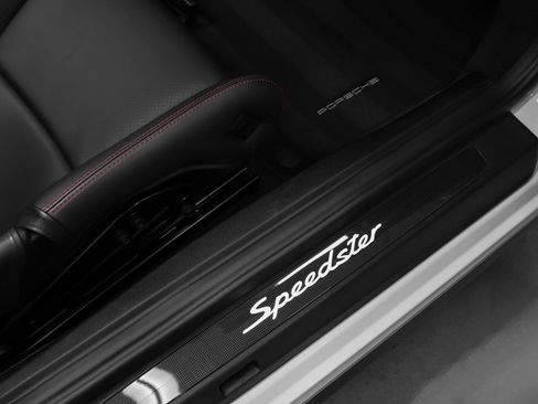 Used 2019 Porsche 911 Speedster image 35