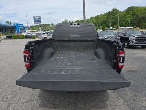 Used 2022 RAM 2500 Laramie w/ Night Edition AWD/4WD image 5