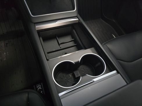 Used 2026 Tesla Model Y Premium image 39