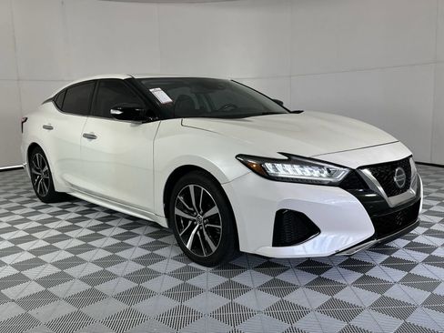 Used 2021 Nissan Maxima 3.5 SV w/ Floor Mat Group FWD image 2
