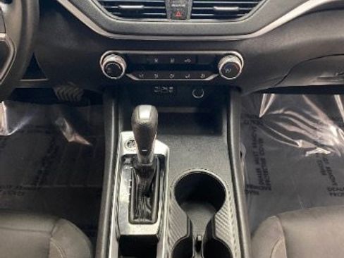 Used 2019 Nissan Altima 2.5 S FWD image 18