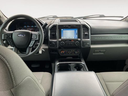 Used 2017 Ford F350 XLT w/ XLT Premium Package AWD/4WD image 10
