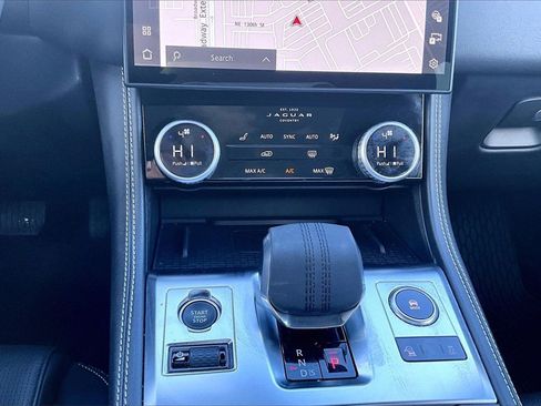 Used 2026 Jaguar F-PACE R-Dynamic S image 24