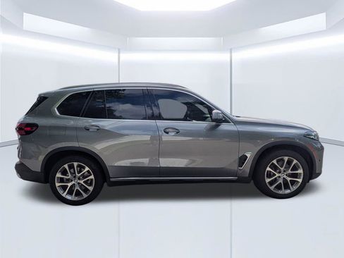 Used 2024 BMW X5 sDrive40i w/ Parking Assistance Package RWD image 3