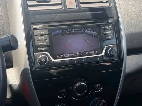 Used 2017 Nissan Versa SV w/ SV Special Edition Package FWD image 10