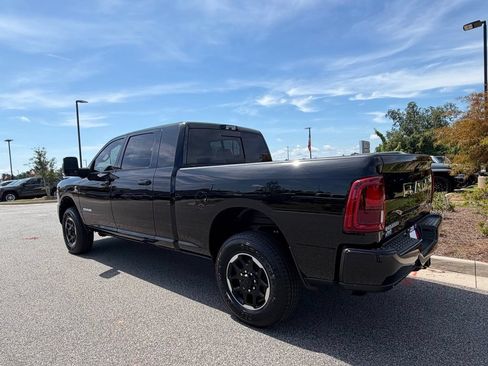 Used 2025 RAM 2500 Laramie w/ Towing Technology Group AWD/4WD image 18