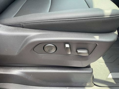 New 2025 GMC Sierra 2500 SLT w/ SLT Premium Package image 26