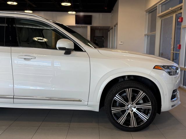 Used 2024 Volvo XC90 B5 Plus w/ Protection Package Premier AWD/4WD image 16