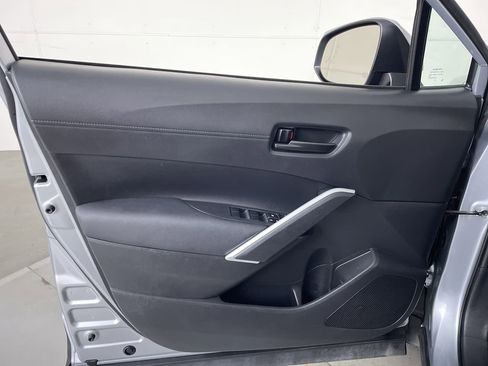 Used 2023 Toyota Corolla Cross LE image 10