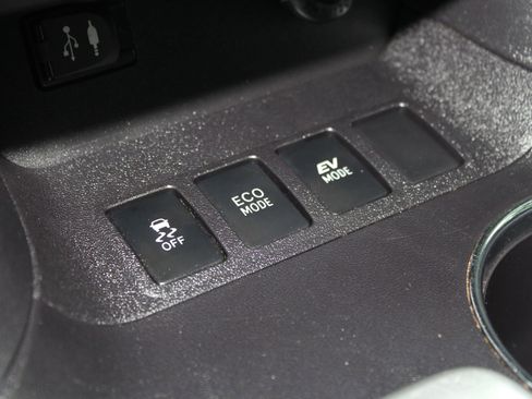 Used 2016 Toyota Highlander Limited Platinum image 38