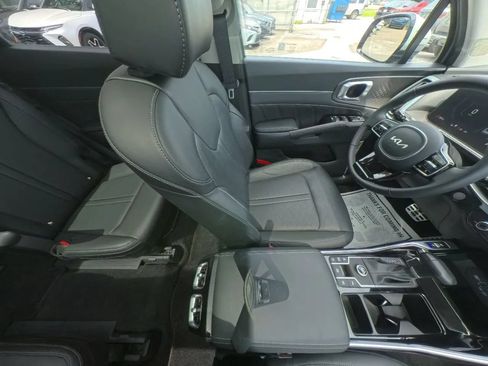 Used 2025 Kia Sorento SX FWD image 30