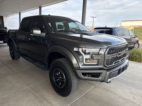 Used 2018 Ford F150 Raptor w/ Equipment Group 802A Luxury image 3