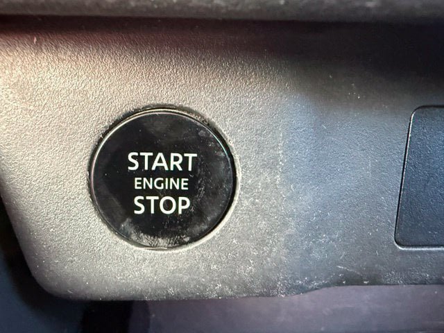 Used 2024 Nissan Rogue S FWD image 23