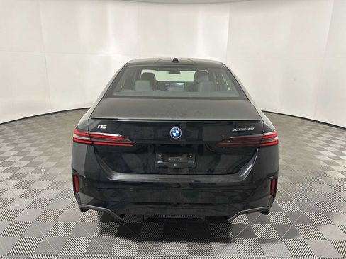 New 2026 BMW i5 eDrive40 w/ M Sport Package image 2