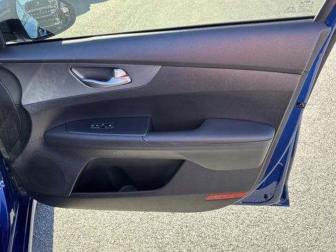 Used 2020 Kia Forte LXS image 19