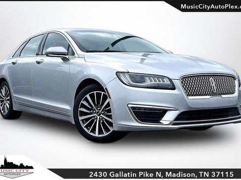 Used 2019 Lincoln MKZ Reserve FWD image 1