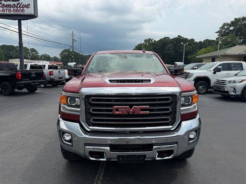 Used 2018 GMC Sierra 2500 SLT w/ Duramax Plus Package AWD/4WD image 2