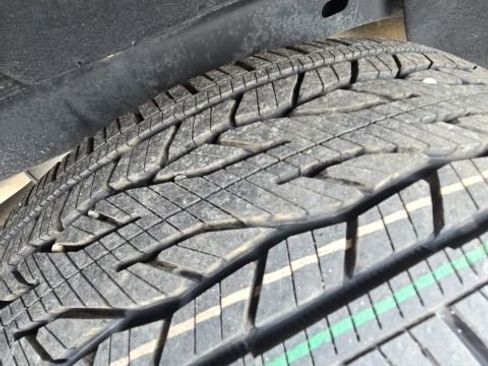 Used 2022 GMC Canyon Denali image 12