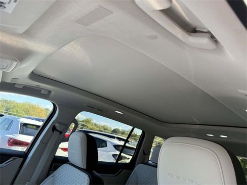 Certified 2024 GMC Acadia Denali w/ Super Cruise Package image 12