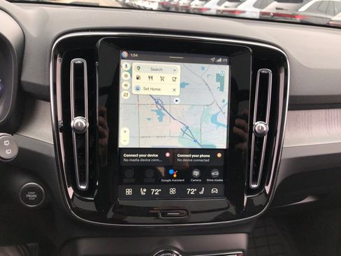 New 2026 Volvo XC40 B5 Plus w/ Protection Package Premier image 23