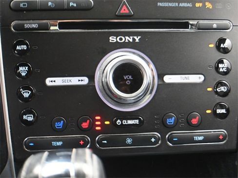 Used 2018 Ford Explorer Limited w/ Equipment Group 301A image 19