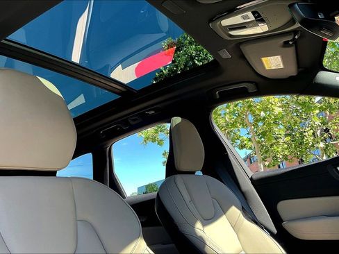 Used 2026 Volvo XC60 B5 Plus w/ Protection Package Premier image 22