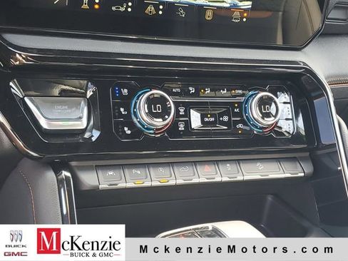 New 2026 GMC Sierra 1500 AT4 w/ AT4 Premium Package AWD/4WD image 18