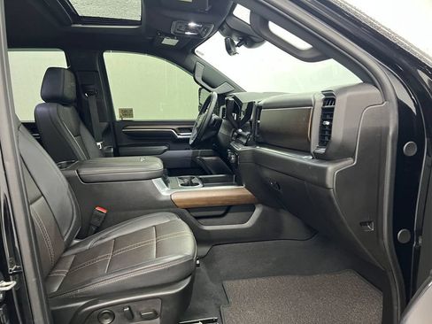 Used 2024 Chevrolet Silverado 3500 High Country w/ High Country Premium Package AWD/4WD image 27