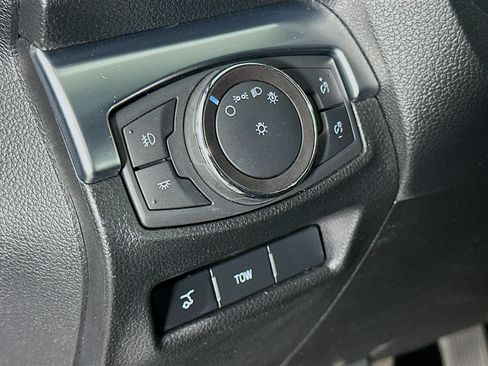 Used 2018 Ford Explorer Limited w/ Equipment Group 301A FWD image 17