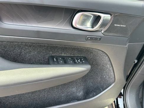 Used 2023 Volvo XC40 Recharge Ultimate w/ Protection Package Premier AWD/4WD image 20