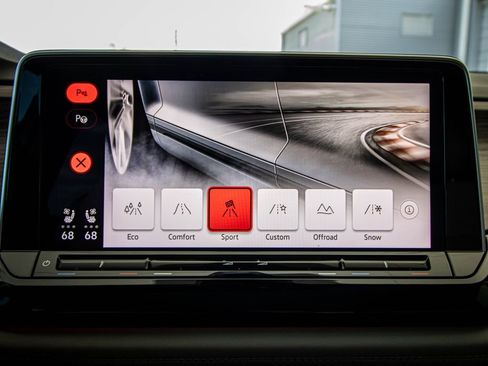 Used 2025 Volkswagen Atlas SEL Premium R-Line image 50