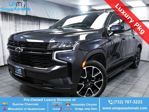 Used 2024 Chevrolet Suburban RST w/ Luxury Package AWD/4WD image 1