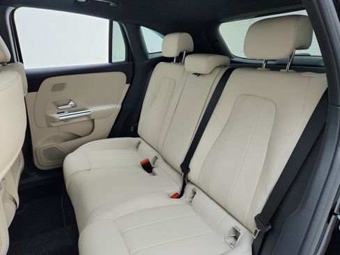 New 2026 Mercedes-Benz GLA 250 image 18