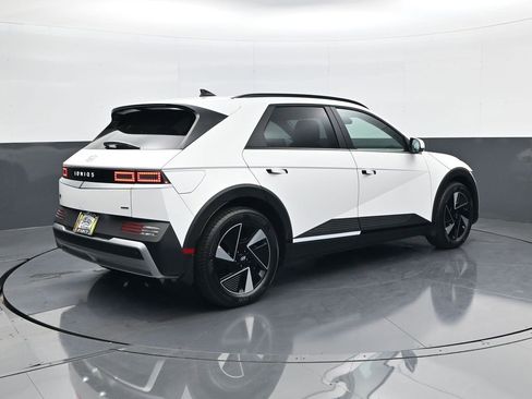 New 2025 Hyundai Ioniq 5 SEL image 5