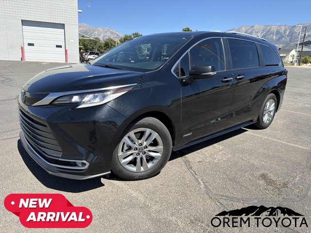 Used 2021 Toyota Sienna Limited AWD/4WD image 2