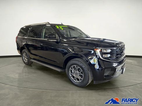Used 2025 Ford Expedition Active AWD/4WD image 5