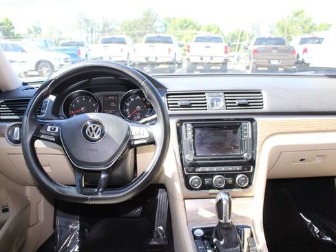 Used 2016 Volkswagen Passat 1.8T SE FWD image 15