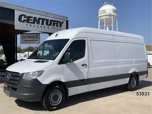 Used 2021 Mercedes-Benz Sprinter 2500 w/ Driver Convenience Package image 1
