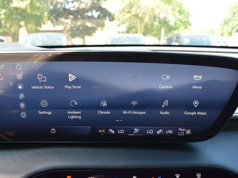 Used 2025 Buick Enclave Preferred w/ LPO, Floor Liner Package FWD image 29