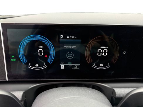 Certified 2025 Hyundai Tucson SEL image 11